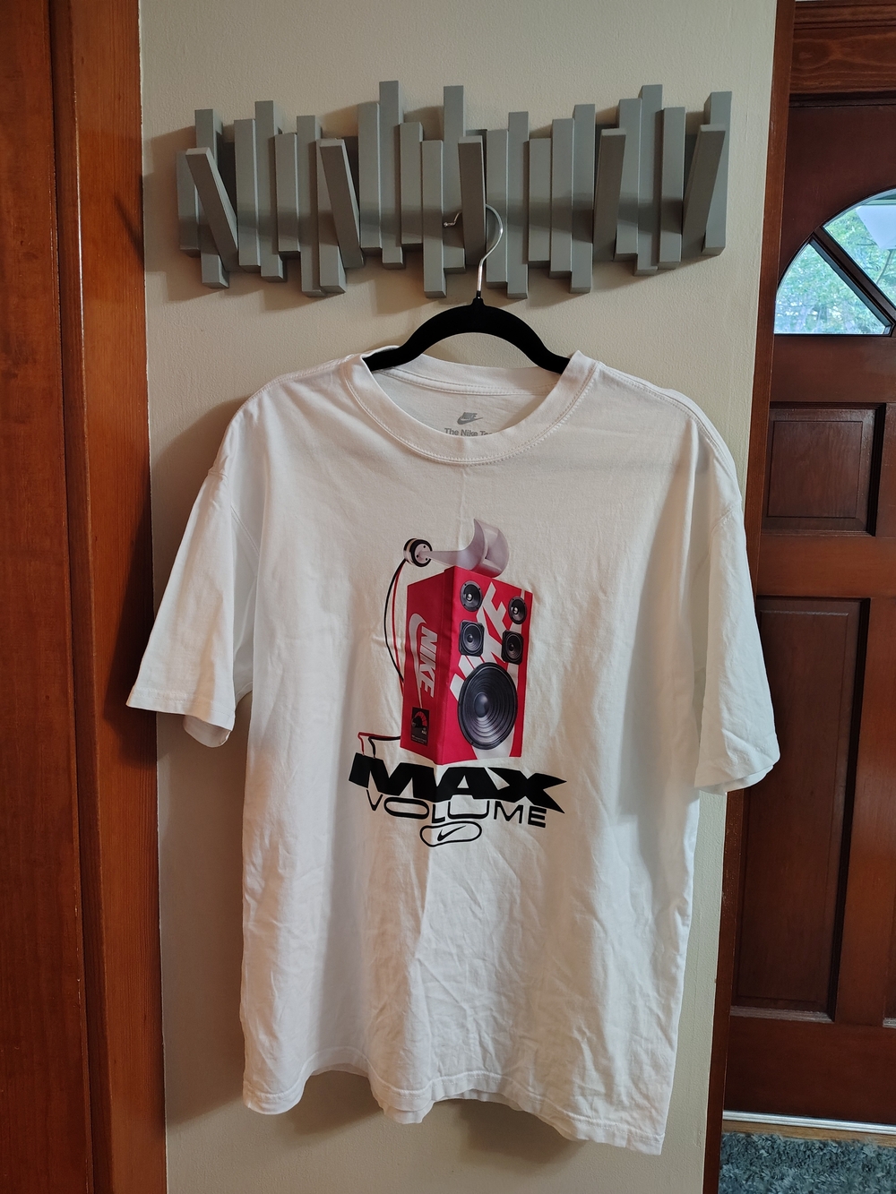 Nike Men’s White Graphic Tee - 'Max Volume'